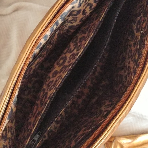 Due Fratelli gold leather 3 pc purse set - Picture 5 of 10